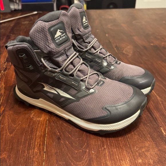 Altra Lone Peak All-Weather 2, Sz 10.5 - Picture 3 of 15